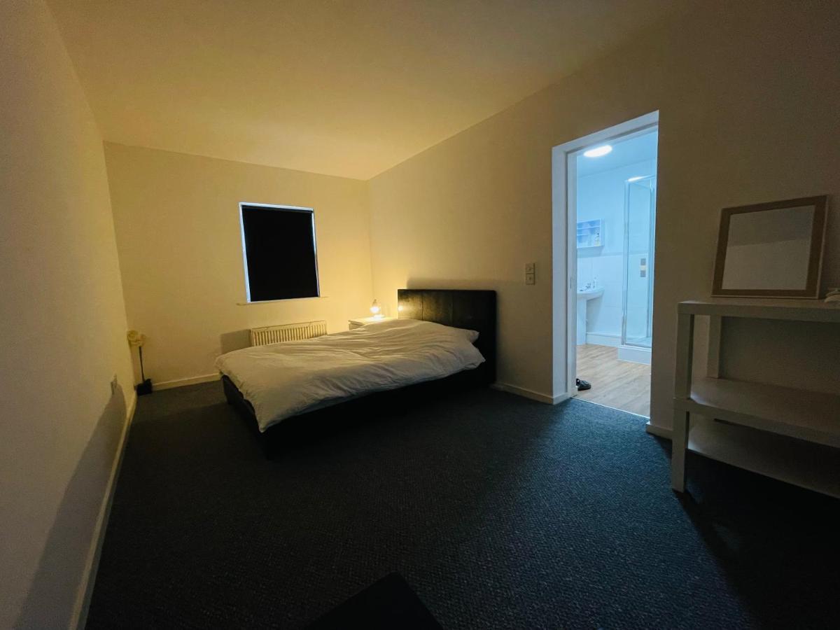 En-Suite For Family,Couple And Females Lancaster Exterior foto