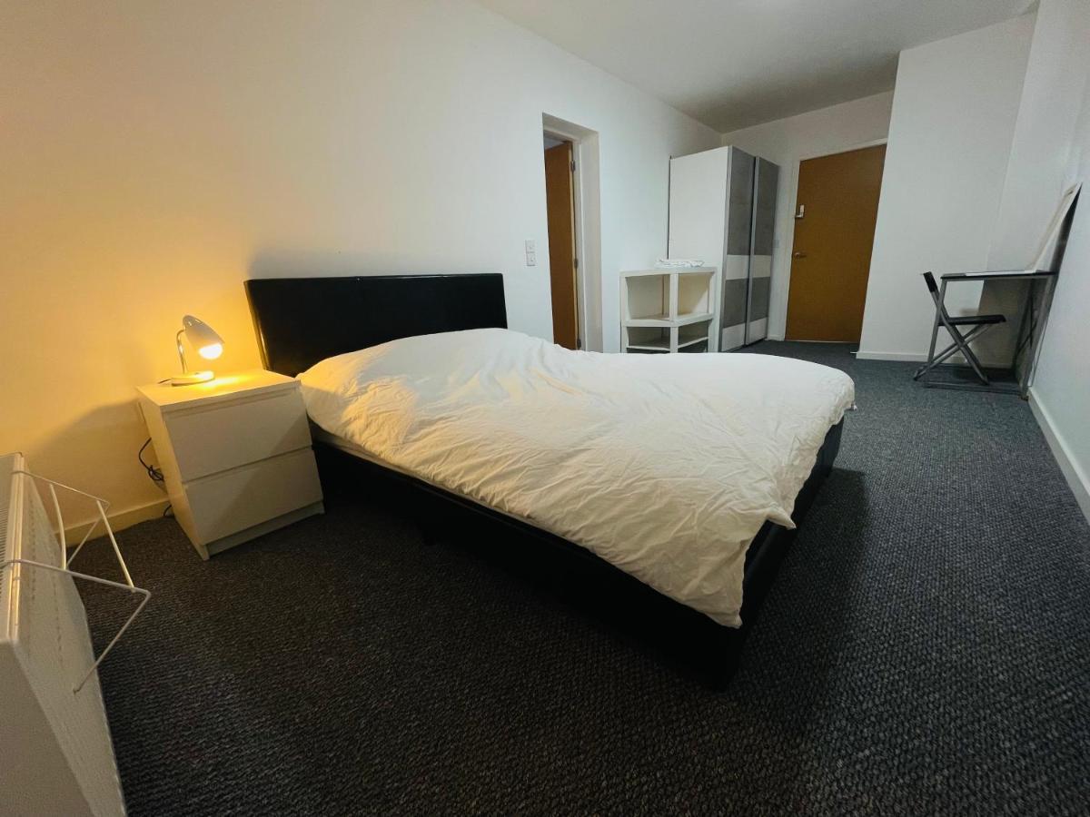 En-Suite For Family,Couple And Females Lancaster Exterior foto