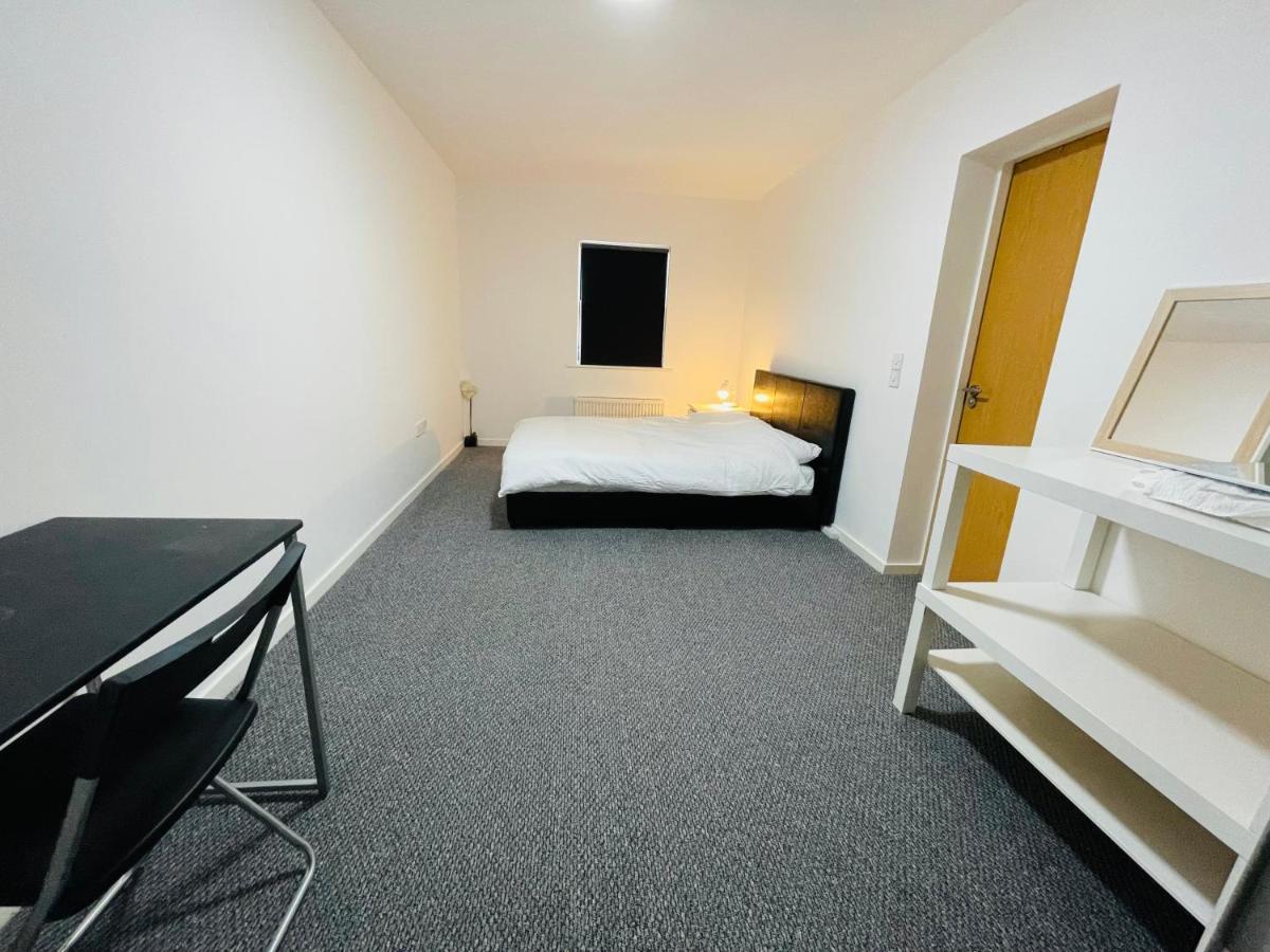 En-Suite For Family,Couple And Females Lancaster Exterior foto